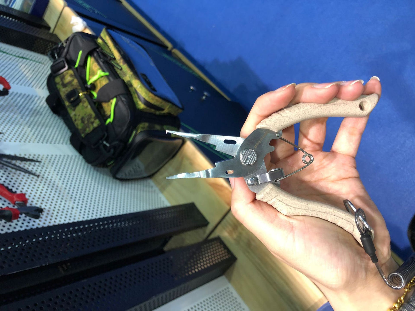 Mini-Köderzange für Finesse-Angeln – Japanischer Mikro-Hakenlöser und Sprengringöffner, ultrakompakte Angelzange für Angler mit leichten Kunstködern